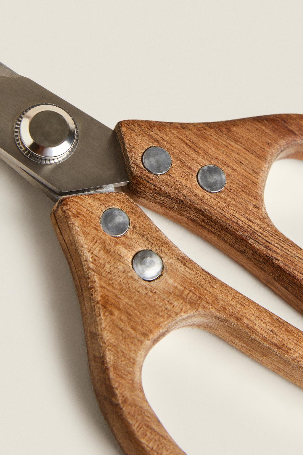 Scissors