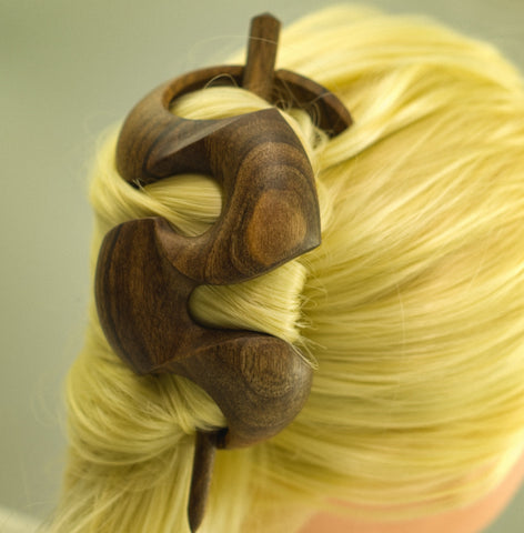 W hairclip