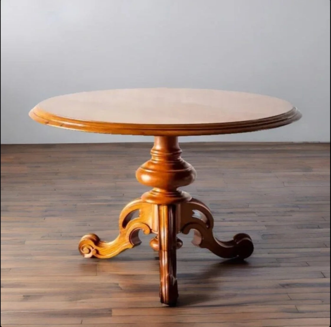 Trim Dining Table