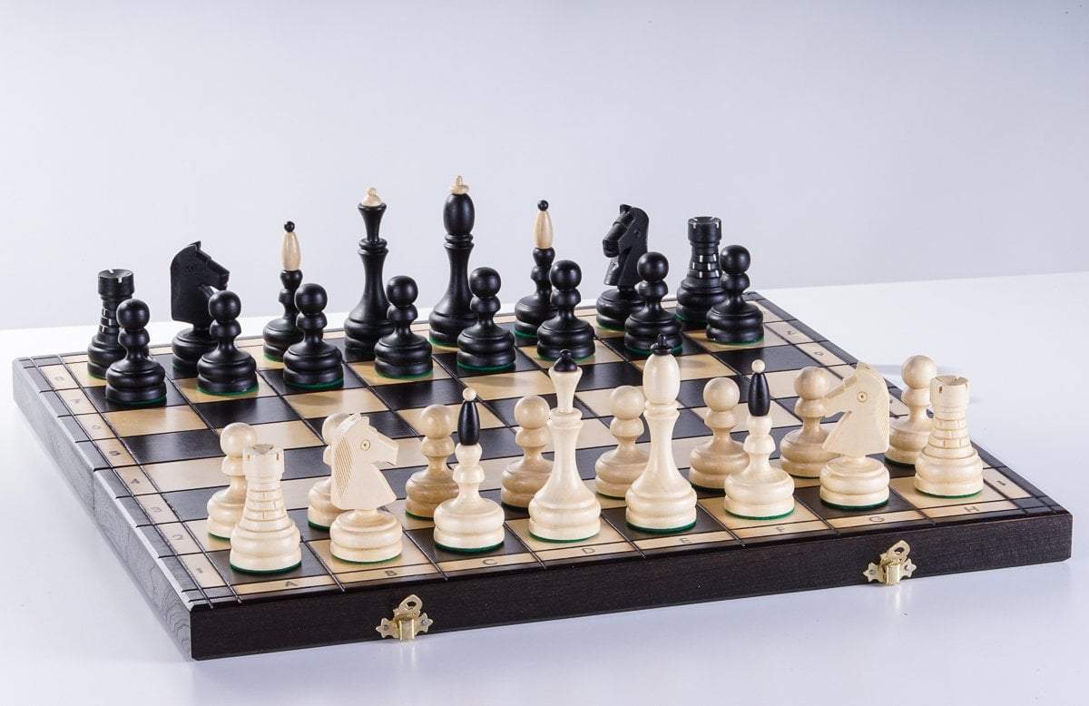 Staunton-style Chess